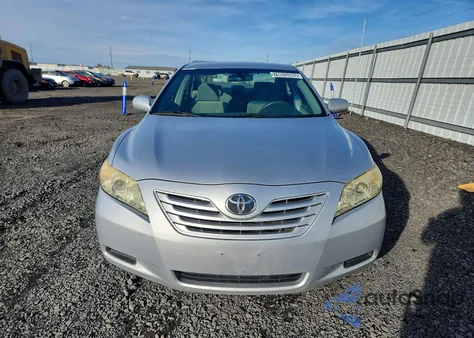 2007 Toyota Camry Ce z USA, uszkodzony, nr VIN 4T1BE46K57U166782